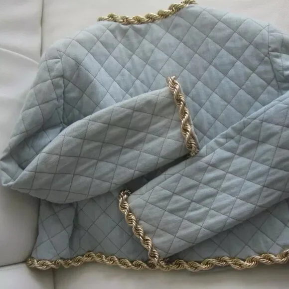 MOSCHINO COUTURE LIGHT WASH FADED DENIM QUILT GOLD CHAIN JACKET IT44 USA 10 - Picture 8 of 15